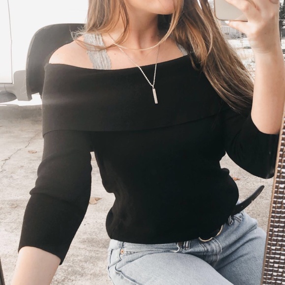 Joesph A Off-Shoulder Top - Picture 2 of 7